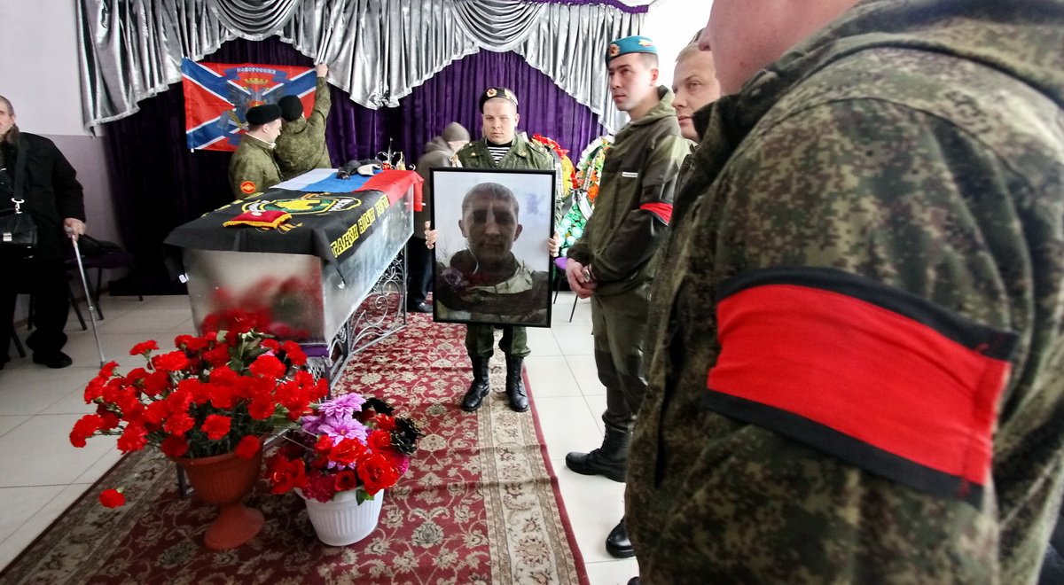 В Барнауле похоронили двух алтайских добровольцев, погибших за Новороссию