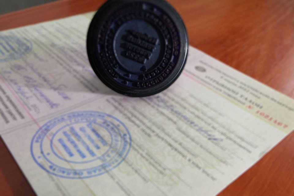 Российским компаниям разрешили работать без печати