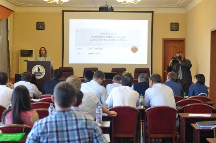АлтГТУ выпустил первых «айтишников» с двойными российско-китайскими дипломами