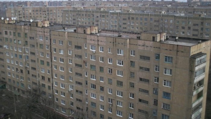 Дешевеет все: в Барнауле падают цены как на квартиры в новостройках, так и на вторичном рынке жилья