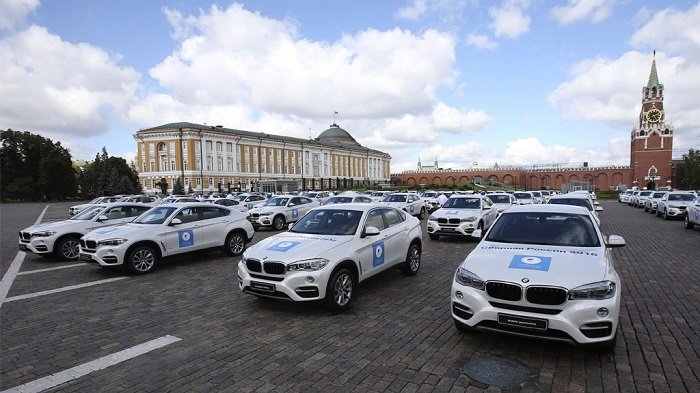 Наградные олимпийские БМВ уже попали в истории