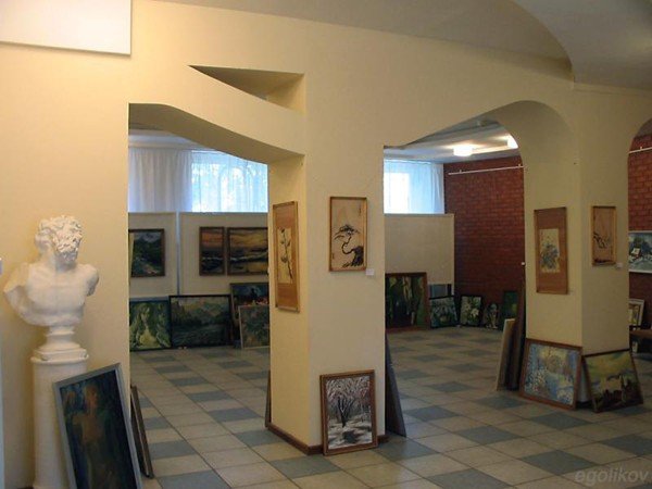 В Рубцовске директор учреждения принял на работу пять «мертвых душ»