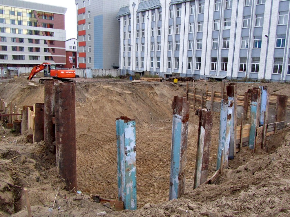 Строительство гостиницы у Дворца спорта в Барнауле возобновилось