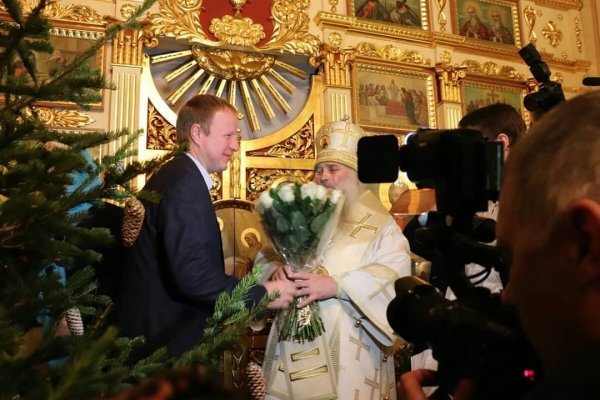 Губернатор края, в месте с заместителями встретил Рождество в храме