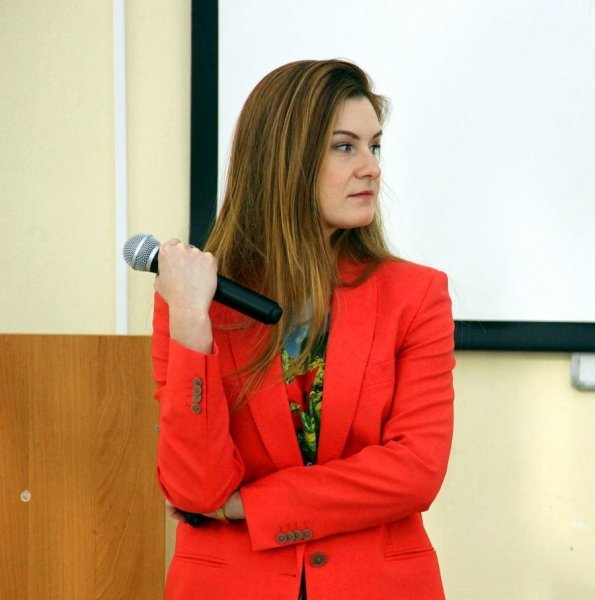 Мария Бутина взялась учить алтайских студентов кибербезопасности на «вашингтонский манер»