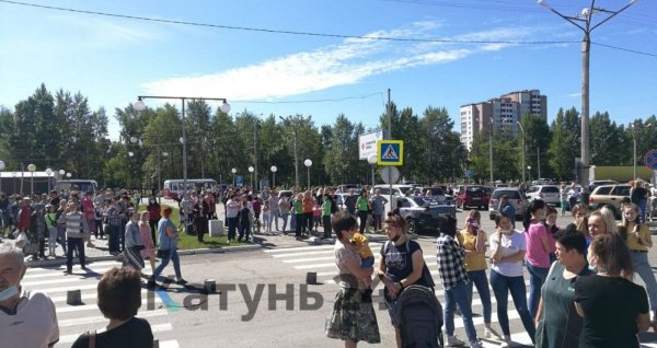 В Барнауле эвакуировали посетителей торгового центра «Алтай»