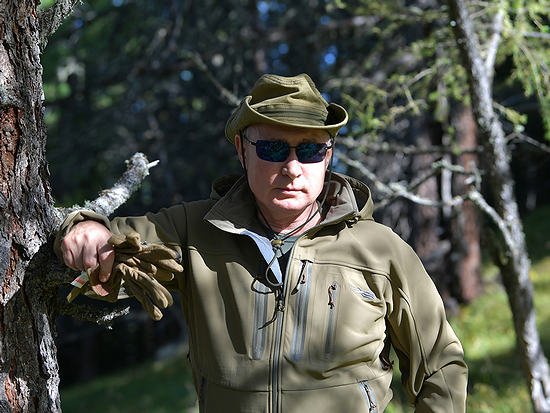 Президент России Владимир Путин сейчас отдыхает в Сибири в компании Шойгу