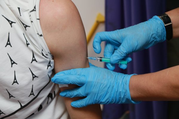 Прививку от ковида на 11 сентября 2021 года поставили 654 тысячи жителей Алтая