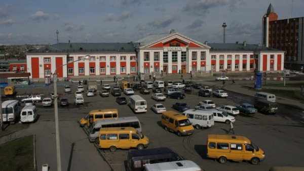 «Такие сроки Барнаул не устраивают»: реконструкцию вокзала могут ускорить по требованию экс-командующего ВДВ