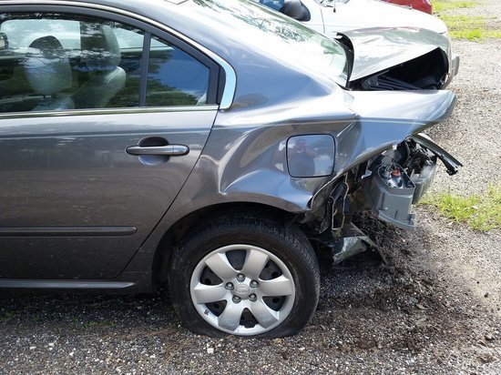 В Бийске сразу четыре автомобиля пострадали в одном ДТП