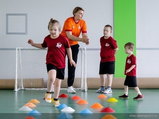 В Барнауле открывают секцию для занятий футболом детей-инвалидов