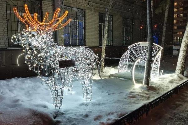 Снежная королева, ангелы и не только: как Барнаул украшают к Новому году - KP.Ru