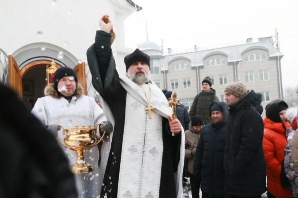 «Покойный отец пришел за джинсами». Барнаульский священник о Пасхе и других чудесах - KP.Ru