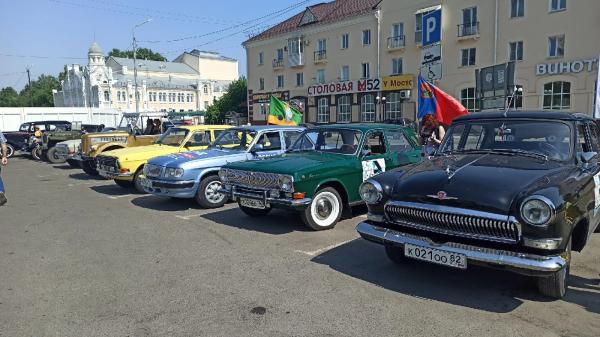 По Чуйскому тракту прошел "юбилейный" автопробег