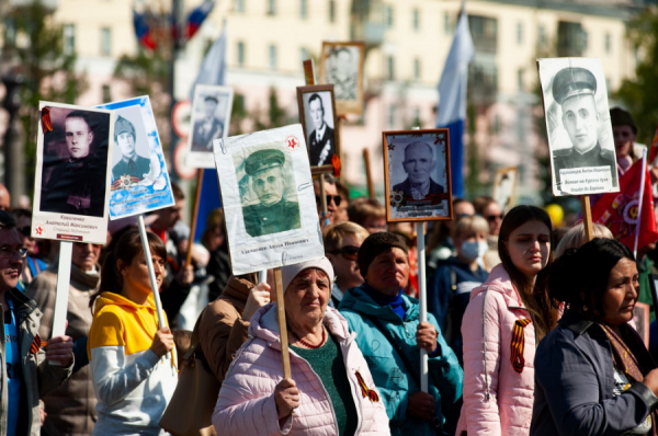Взятие Попасной, ленд-лиз в День Победы и миллионные шествия в России. Что еще произошло 9 мая