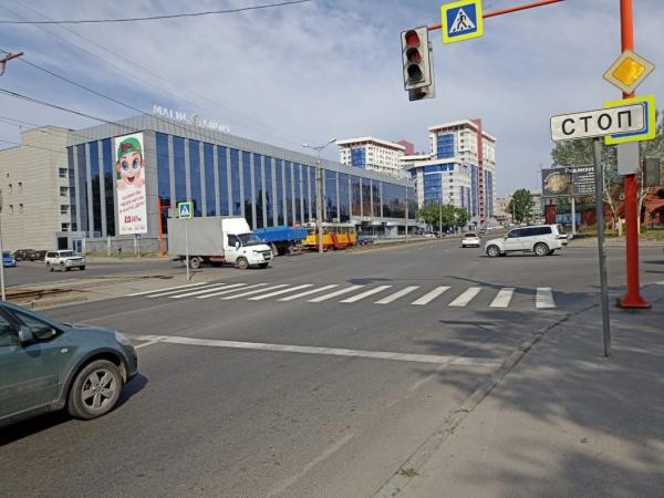 В Барнауле продолжают наносить разметку