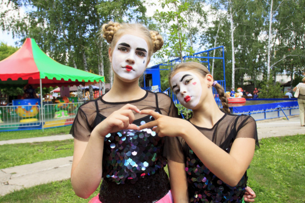 Своя ноша не тянет. Чемпионат по переносу жен прошел в Барнауле