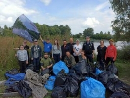 "Чистый Край Алтай" провёл  субботник на озере