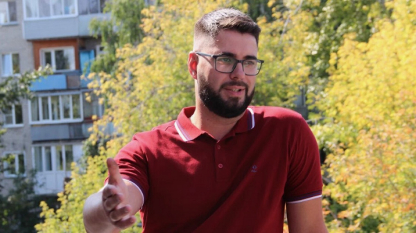 «Переработчики в очереди стоят». Как барнаульский юрист построил бизнес на сортировке мусора и сколько он на нем зарабатывает