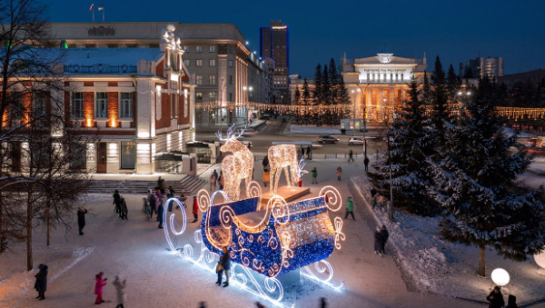 Известный сибирский фотограф опубликовал снимки новогодней столицы России