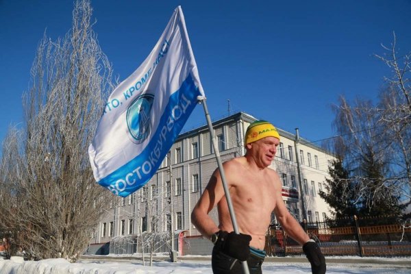 Алтайские моржи не болели с похмелья и провели трезвую пробежку 1 января