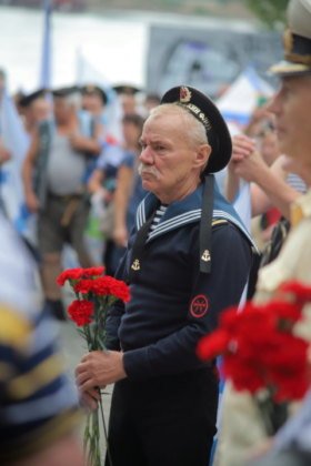 ФОТОБАНК. Как военные моряки отметили свой праздник в Новосибирске?