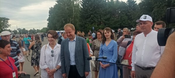 Как проходит Шукшинский фестиваль 2023 - прямая трансляция altapress.ru