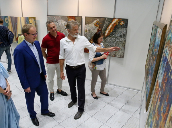 Межрегиональная художественная выставка «Сибирь–XIII» завершила работу в Барнауле