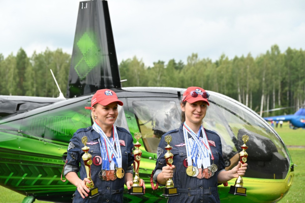 Новосибирский депутат заняла 1 место на чемпионате по вертолетному спорту
