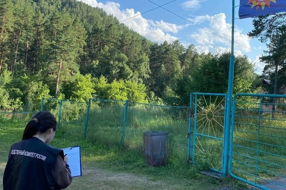 Почти 70 детей в возрасте от 7 до 17 лет отравились в детском лагере на Алтае