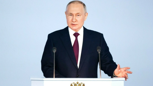 Путин: Россия готова искать пути мирного урегулирования ситуации вокруг Украины