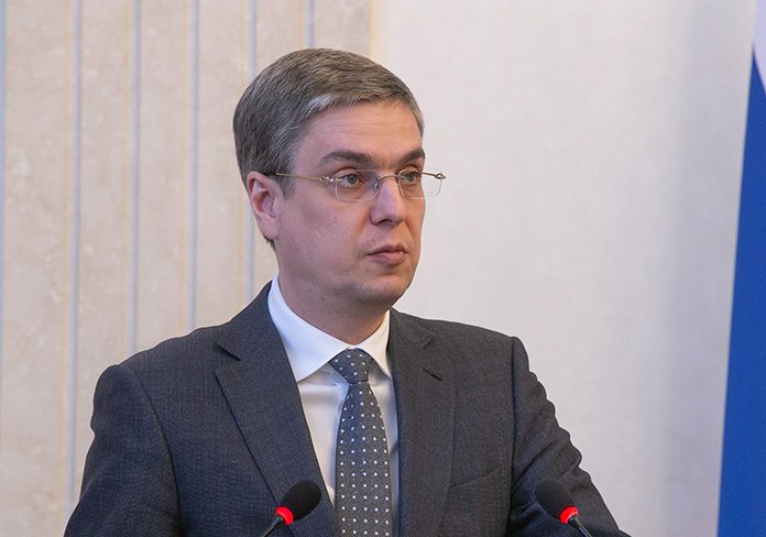 Who is Mr Бурдин? Как из непубличного чиновника попасть в мэры второго города Новосибирской области