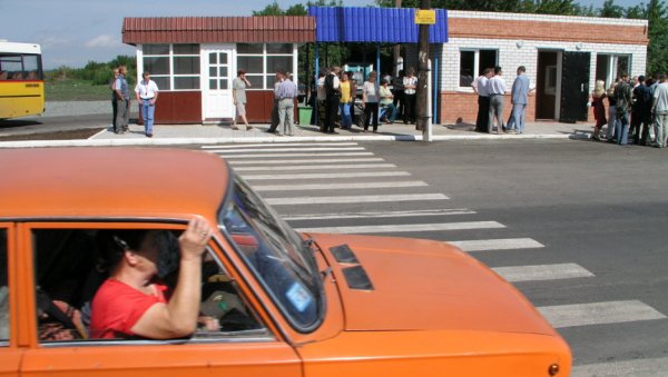 Безымянные дома, красивый самолет и психбольница. Что мы знаем о Новосиликатном — одном из самых «дальних» микрорайонов Барнаула