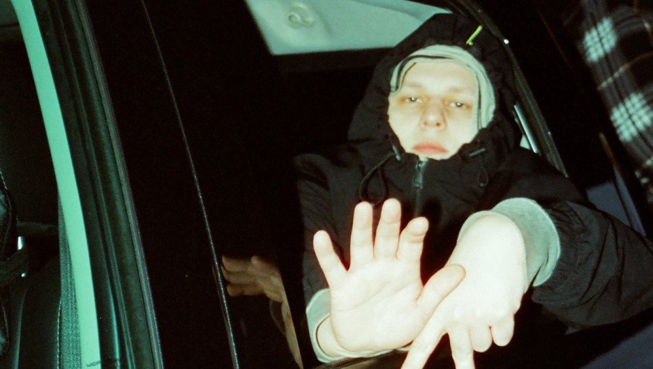 Что за свежий и мощный рэпер на подъеме Alblak 52 появился в России