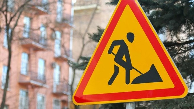 Движение по участку оживленной улицы ограничат в Барнауле