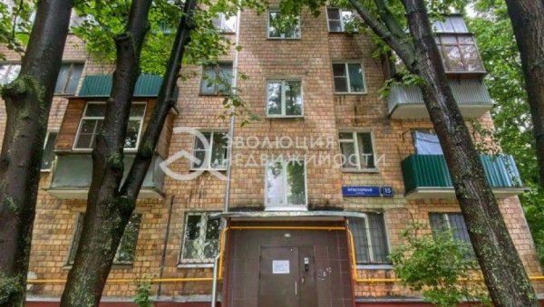 Мебелированную однушку в московской хрущевке продают за 910 тыс. рублей. В чем подвох