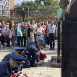 На территории БЮИ открыли памятники двум выпускникам  Барнаульского высшего военного авиационного училища лётчиков