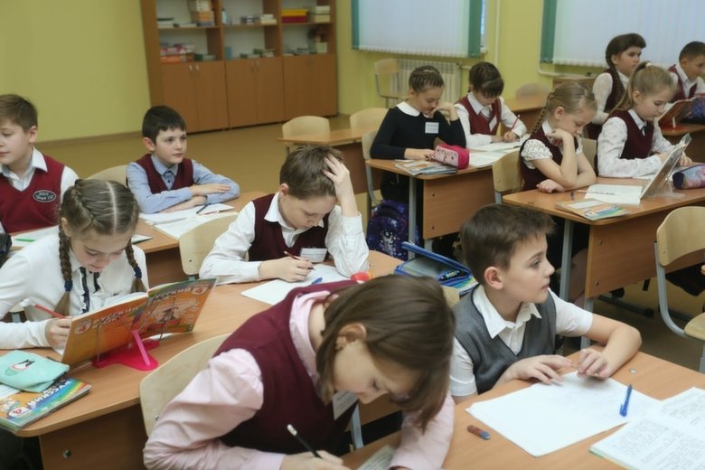 Профориентация и медали. Что изменится в российских школах в новом учебном году?