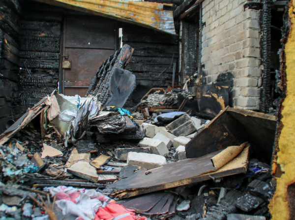 Семья из Новоалтайска лишилась жилья в результате крупного пожара