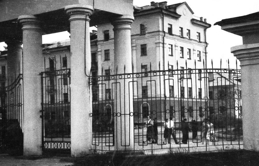 До/после. Что обрели и что потеряли барнаульцы после реконструкции Изумрудного парка - впечатляющий фоторепортаж altapress.ru