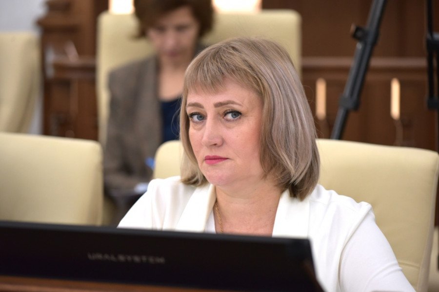 "Как из фильма ужасов": алтайские депутаты отчитали, а потом поблагодарили главу проблемного района