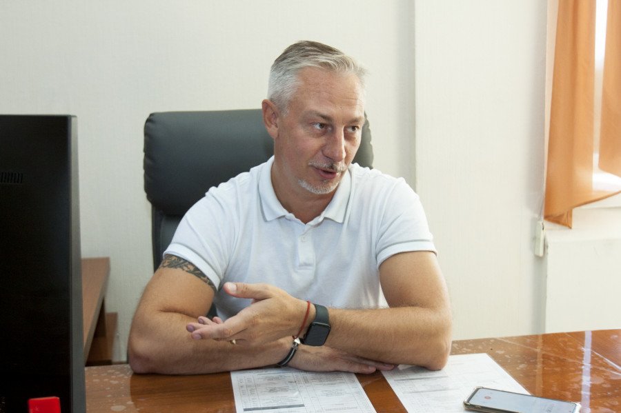 Минимум драмы, больше позитива. Директор Алтайского музыкального театра – о глубокой яме, красоте ног и грандиозных планах