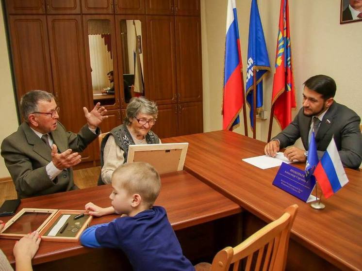 Смогут увидеть его лицо: родственники пропавшего алтайского красноармейца узнали, как выглядел их герой