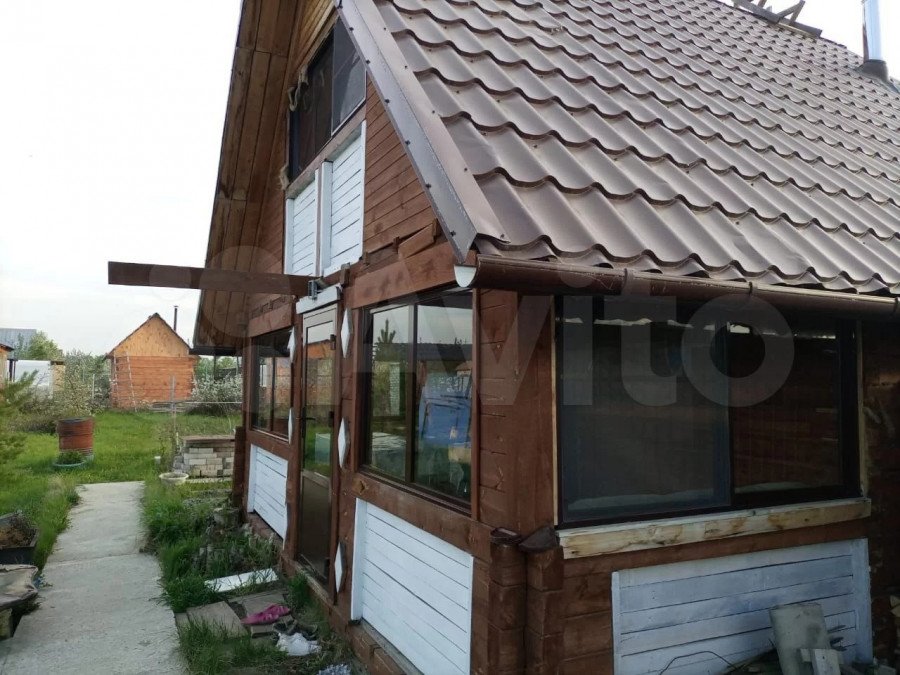 Теплое гнездышко. Какие дачи для сурового зимнего отдыха продают в Барнауле