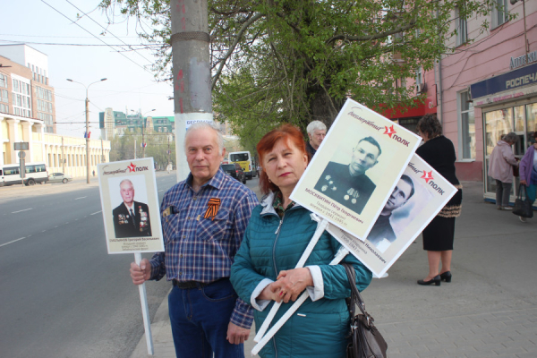 Барнаул в лицах. Как горожане отмечают День Победы - фоторепортаж altapress.ru