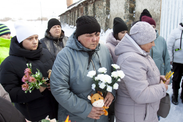 «Мы бы ее разорвали». Как в Урожайном переживают гибель полуторагодовалой девочки от рук матери